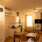 Prime Living - Gold Apartment Sui Navigli